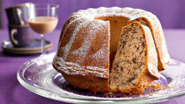 bábovka, hrníčková bábovka, bábovka recept, ořechová bábovka, šlehačková bábovka