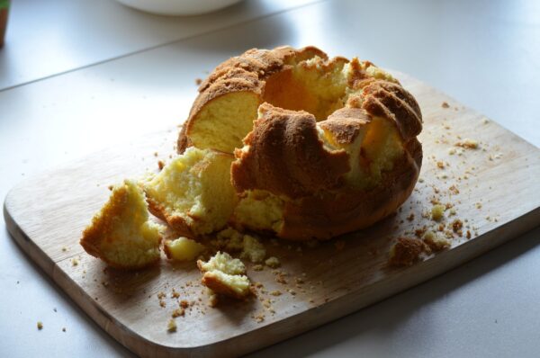 bábovka, hrníčková bábovka, bábovka recept, ořechová bábovka, šlehačková bábovka