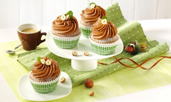 cupcakes, cupcake recept, krém na cupcake, oříškové cupcakes, cupcake základní recept